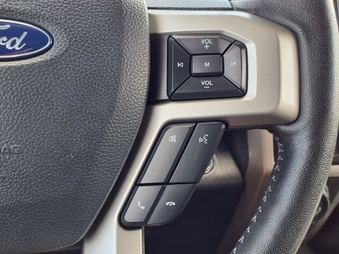 Used 2018 Ford F150 Lariat w/ Equipment Group 502A Luxury AWD/4WD image 18