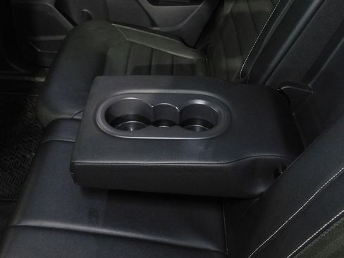 Used 2020 Volkswagen Atlas Cross Sport SEL Premium R-Line image 51