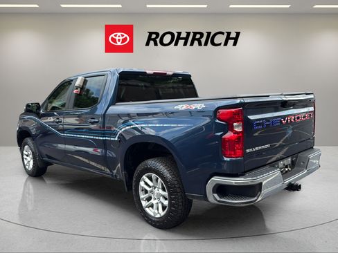 Used 2022 Chevrolet Silverado 1500 LT AWD/4WD image 8