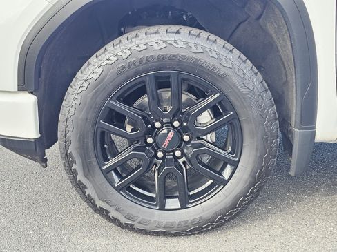 Used 2024 GMC Sierra 1500 Elevation w/ LPO, Elevation Black Package image 39