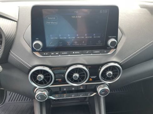 Used 2024 Nissan Sentra SV FWD image 19