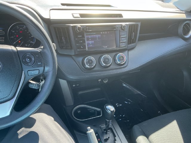 Used 2017 Toyota RAV4 LE w/ All Weather Liner Package AWD/4WD image 17