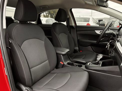 Used 2024 Kia Forte LXS image 28