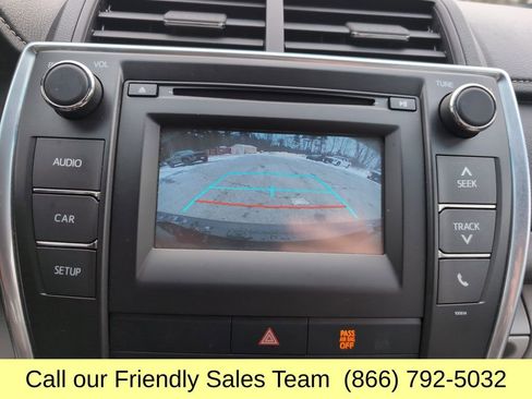 Used 2016 Toyota Camry LE image 22