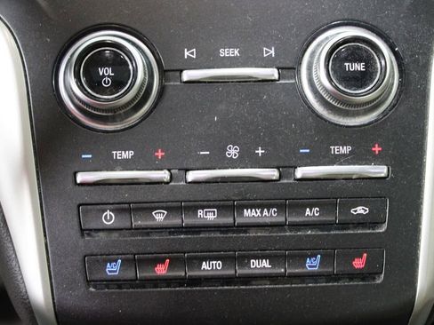 Used 2018 Lincoln MKC Reserve w/ Lincoln MKC Climate Package image 30