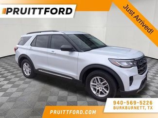 Used 2025 Ford Explorer Active video 1