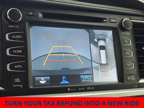 Certified 2018 Toyota Highlander Limited Platinum image 23