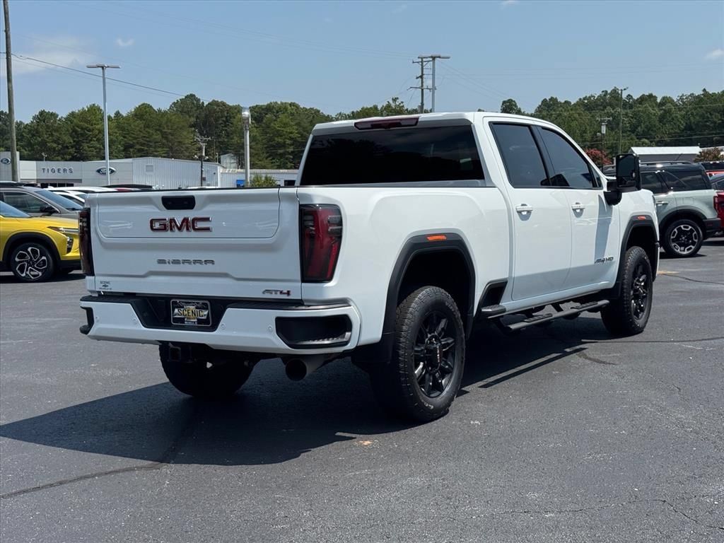 Used 2025 GMC Sierra 2500 AT4 AWD/4WD image 3