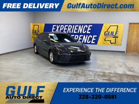 Used 2025 Toyota Camry LE FWD image 1