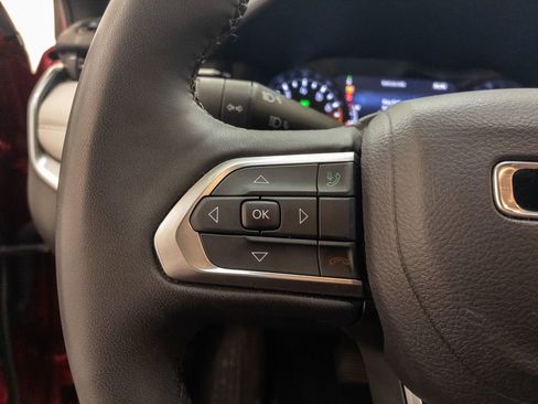 Used 2025 Jeep Compass Limited image 27