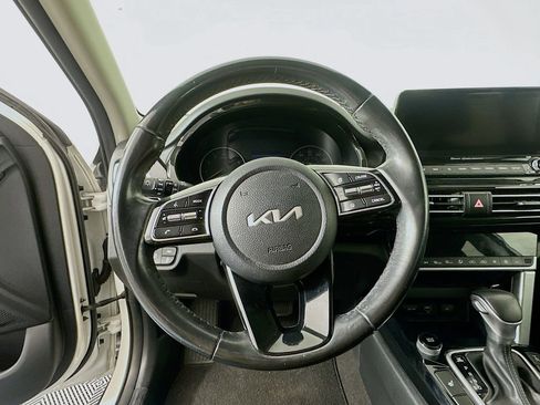 Used 2022 Kia Seltos EX image 11