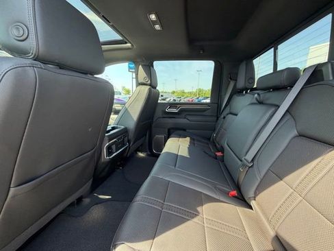 Used 2025 Chevrolet Silverado 3500 High Country w/ High Country Premium Package AWD/4WD image 31