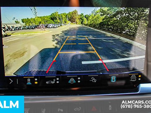 Used 2025 Chevrolet Silverado 3500 LT w/ Safety Package AWD/4WD image 31