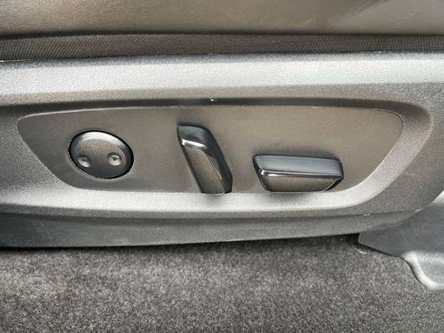 Used 2025 Nissan Pathfinder Platinum w/ Lighting Package (N92) image 9