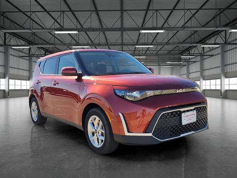 Used 2024 Kia Soul LX w/ Option Group 015 image 6