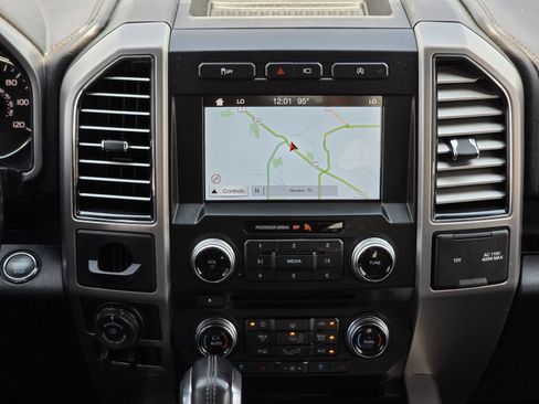 Used 2018 Ford F150 Platinum w/ Equipment Group 701A Luxury RWD image 23