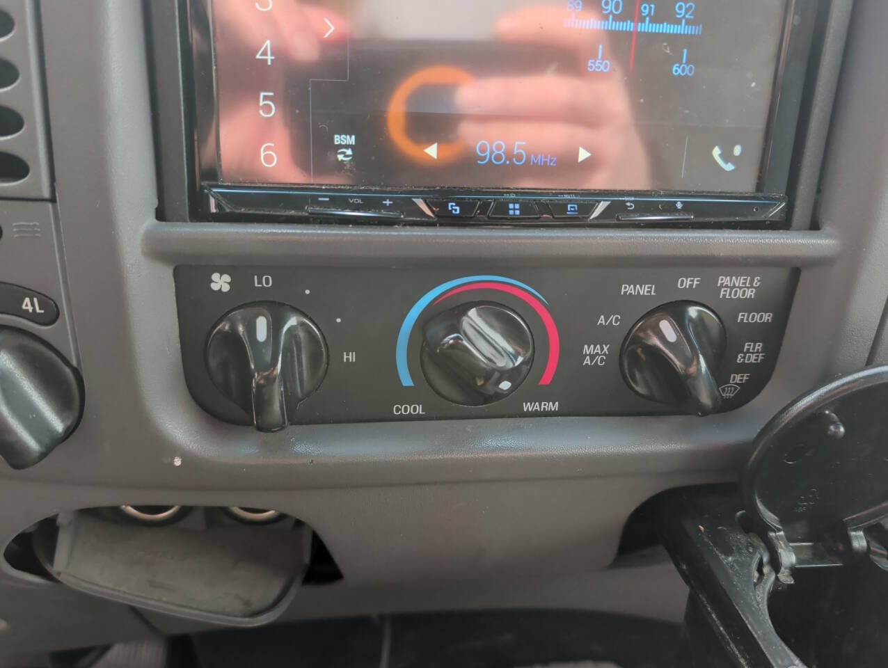 Used 2002 Ford F150 XLT AWD/4WD image 36