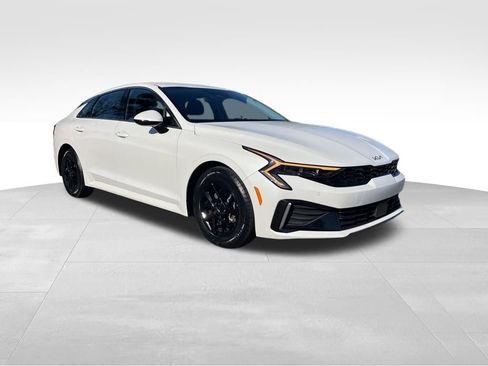 Used 2025 Kia K5 LXS image 4