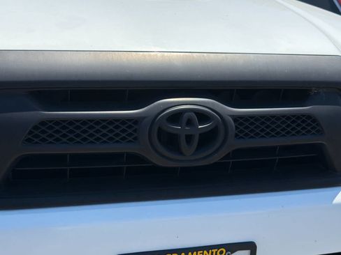 Used 2015 Toyota Tacoma PreRunner w/ SR5 Package RWD image 6