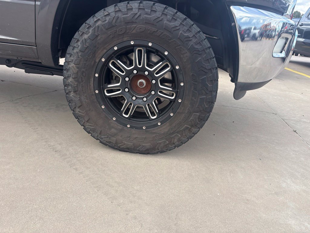 Used 2014 RAM 2500 Laramie AWD/4WD image 9