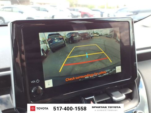 Used 2025 Toyota Corolla Cross XLE AWD/4WD image 26
