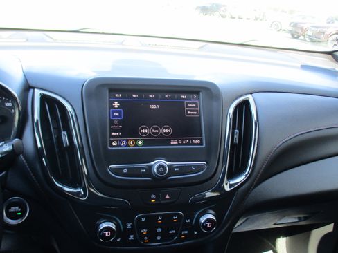 Used 2023 Chevrolet Equinox RS w/ LPO, Cargo Package image 16