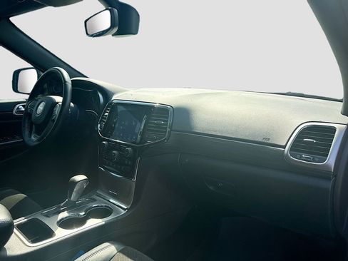 Used 2019 Jeep Grand Cherokee Altitude AWD/4WD image 30