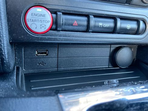 Used 2017 Ford Mustang Coupe image 30