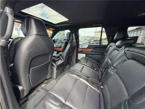 Used 2019 Lincoln Navigator Reserve w/ Cargo Package AWD/4WD image 21
