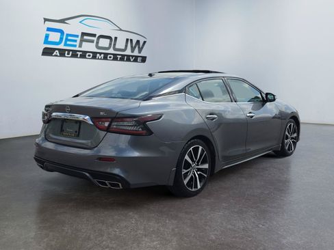 Used 2023 Nissan Maxima SL FWD image 3