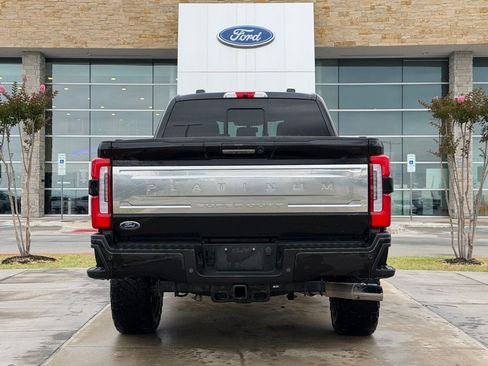 Used 2024 Ford F350 Platinum w/ FX4 Off-Road Package AWD/4WD image 21