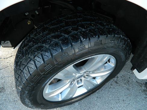 Used 2018 Ford F150 Platinum w/ Equipment Group 701A Luxury image 11