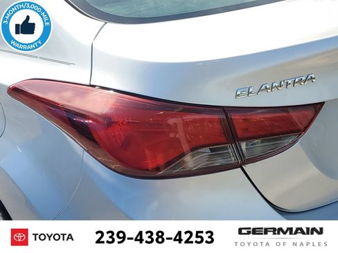Used 2014 Hyundai Elantra SE FWD image 16