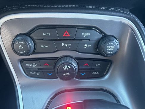 Used 2022 Dodge Challenger R/T image 45