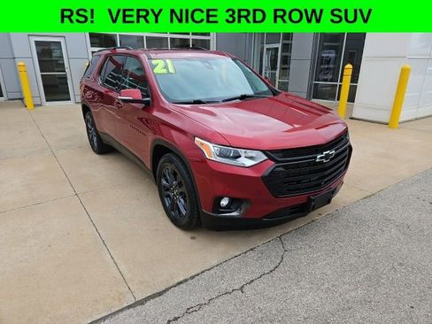Used 2021 Chevrolet Traverse RS image 1