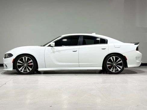 Used 2019 Dodge Charger Scat Pack w/ Plus Group image 4