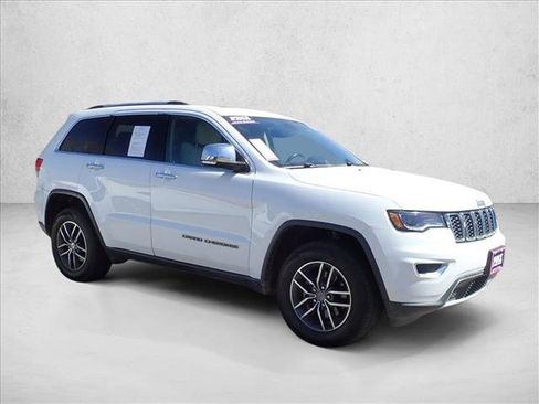 Used 2018 Jeep Grand Cherokee Limited w/ Luxury Group II image 6