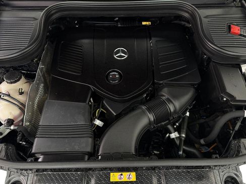 Certified 2025 Mercedes-Benz GLE 350 4MATIC image 32