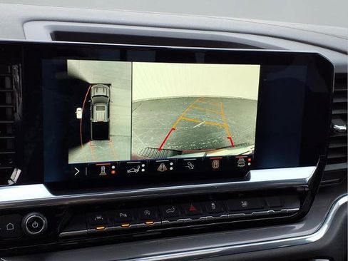 Used 2024 Chevrolet Silverado 1500 High Country w/ High Country Premium Package image 13