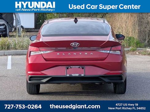 Used 2022 Hyundai Elantra SEL w/ Convenience Package image 4