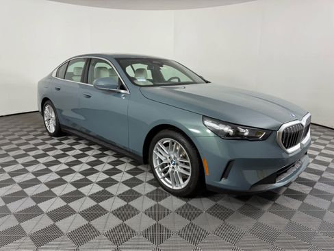 Certified 2025 BMW 530i xDrive image 2