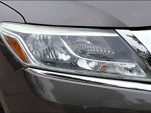 Used 2015 Nissan Pathfinder SV FWD image 28