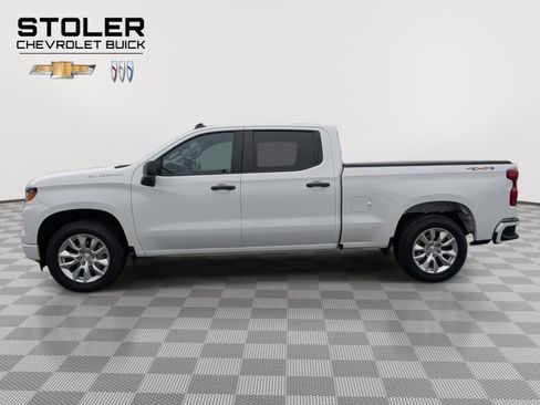 Used 2023 Chevrolet Silverado 1500 Custom image 2