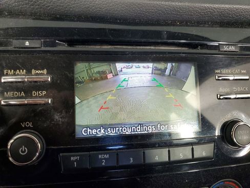 Used 2015 Nissan Rogue S FWD image 18