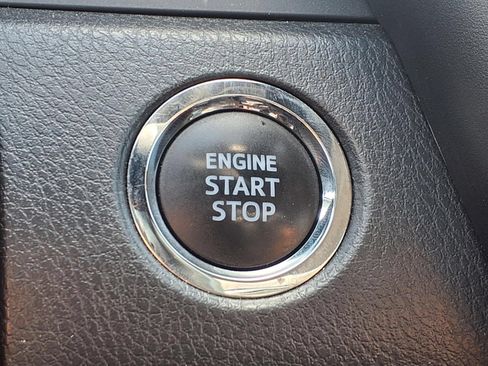 Used 2024 Toyota Camry XSE FWD image 5