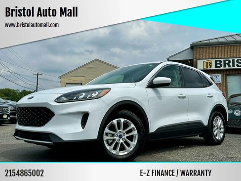 Used 2020 Ford Escape SE image 1