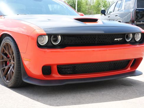 Used 2016 Dodge Challenger SRT Hellcat image 26