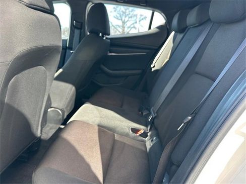 Used 2022 MAZDA MAZDA3 s image 11