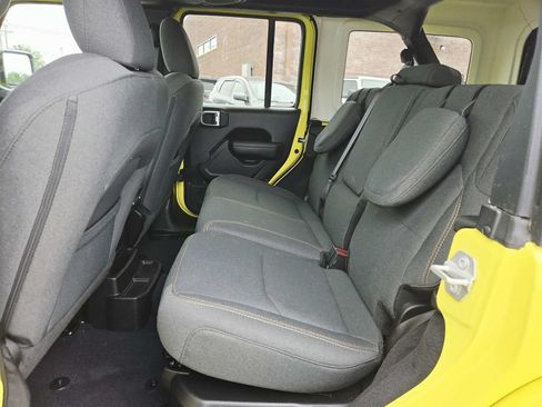 Certified 2024 Jeep Wrangler Unlimited w/ Convenience Group AWD/4WD image 13