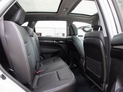 Used 2013 Kia Sorento SX w/ SX Premium Pkg FWD image 13